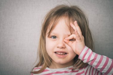 Sadece dürbünle görülmesi mümkün.