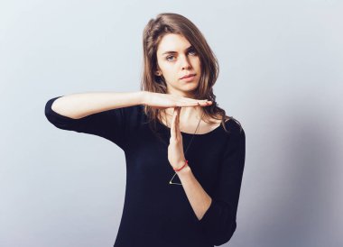 Kız gösterileri kolları durdurun