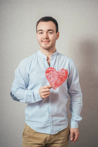 Jonge Man Met Een Hart — Stockfoto