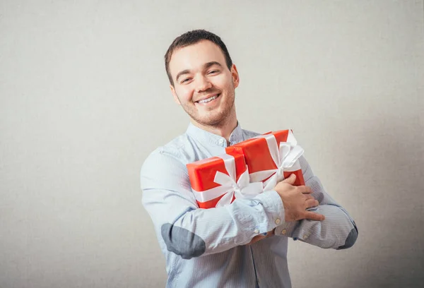 Empresario Con Caja Regalo — Foto de Stock