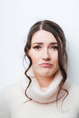 Üzgün bir kızın portresi