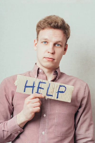 Mann Zeigt Banner Mit Lesehilfe — Stockfoto