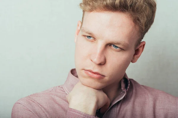 Man Backs His Fist Chin — Stock Photo, Image