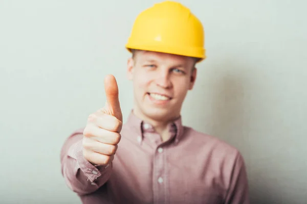 Trabalhador Construção Chapéu Amarelo Duro Homem Feliz Casa Dos Retrato — Fotografia de Stock