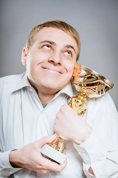 Ein Mann Hält Einen Becher Der Hand — Stockfoto