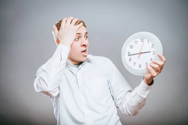 Geschäftsmann Mit Großer Uhr — Stockfoto