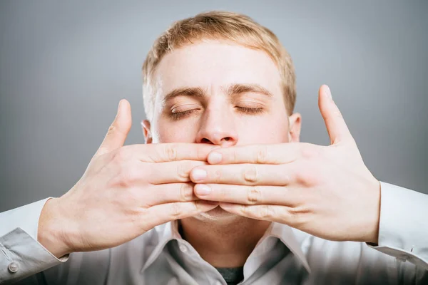 Non Parlare Concetto Male Volto Uomini Che Coprono Sua Bocca — Foto Stock