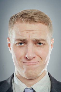 Üzgün bir adamın portresi