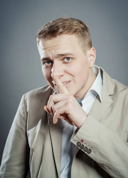 Geschäftsmann Mit Finger Auf Lippen Bittet Schweigen — Stockfoto