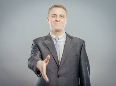 İş adamı el sıkışıyor. 