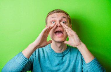 Stüdyodaki genç adam