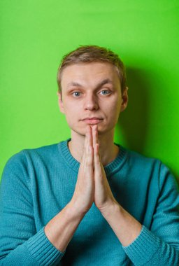 Stüdyodaki genç adam