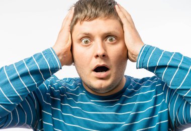 Stüdyodaki genç adam