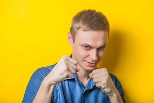 Handsome Elegant Young Man Wearing Suit Posing Fists Gesturing Fight — Stock Photo, Image