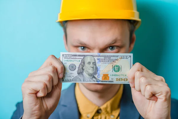 Young Man Engineer Money — Stock Photo, Image