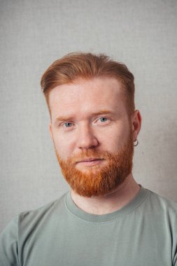 Sakallı bir adamın portresi.