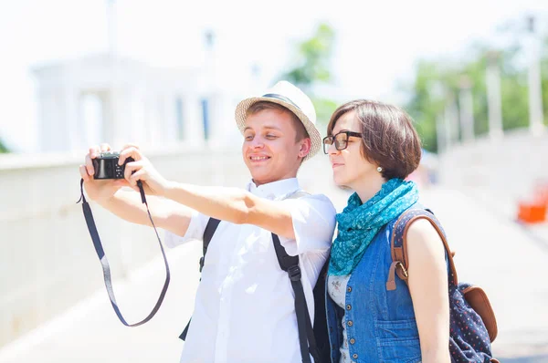 Pareja Turistas Tomando Fotos — Foto de Stock