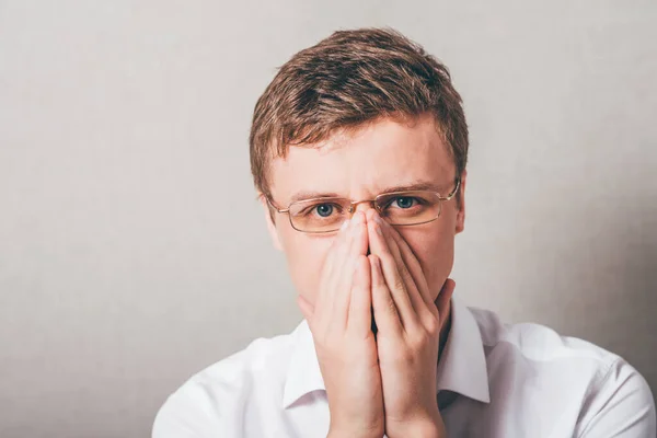 Guy Blows His Nose Sneezing — Stock Photo, Image
