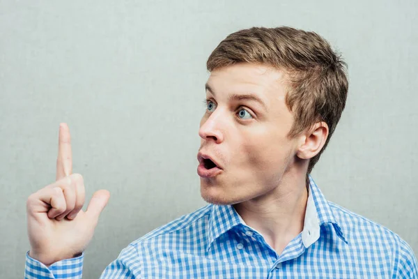 Homem Mostra Seu Dedo Indicador Para Cima — Fotografia de Stock