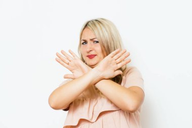 Kadınların öfkesiyle hareket etmeyi bırak.