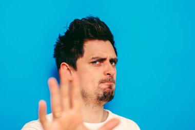 İşadamı dur hareketi gösterdi