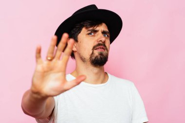 İşadamı dur hareketi gösterdi