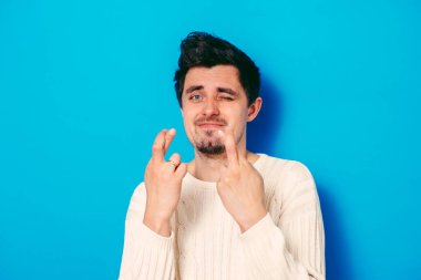 Adam şans diliyor. İyi şanslar, Hope.