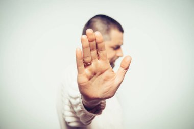 İşadamı dur hareketi gösterdi