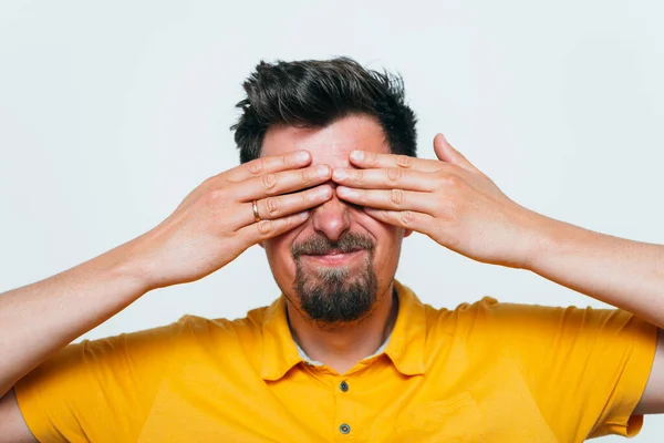 Mann Verdeckte Sein Gesicht Mit Den Händen — Stockfoto