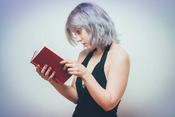 Vrouw Met Het Boek — Stockfoto