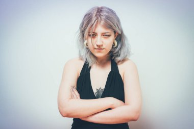 Kadınların öfkesiyle hareket etmeyi bırak.