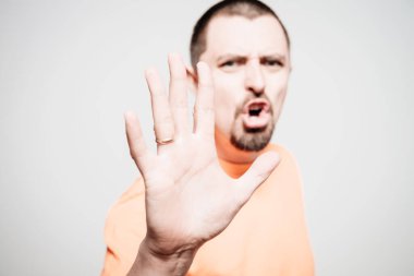 İşadamı dur hareketi gösterdi