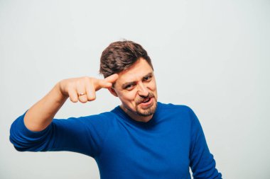  İşaret parmağını göster