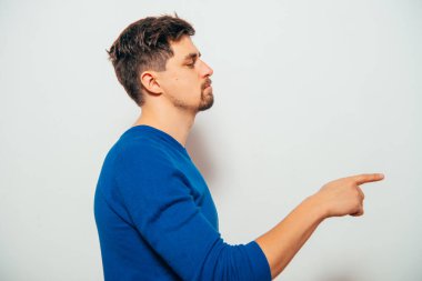  İşaret parmağını göster