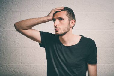 Hata yapan bir adam..