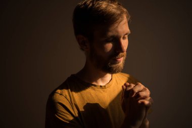 Dua et. Vay be. Stüdyo arka planı