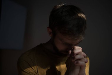 Dua et. Vay be. Stüdyo arka planı