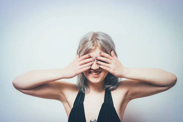 Mujer Cubre Cara Mano — Foto de Stock