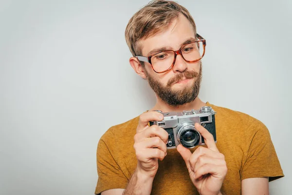 Uomo Con Una Macchina Fotografica — Foto Stock