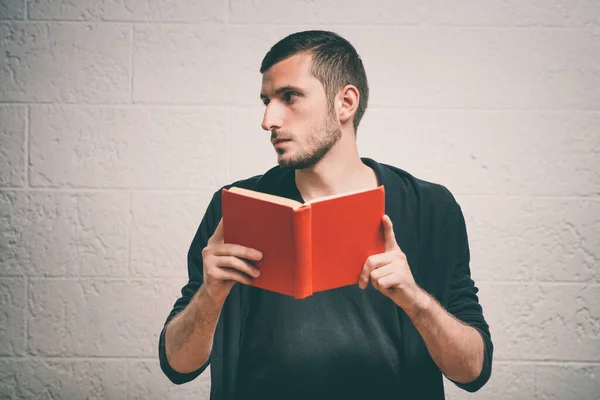 Hombre Con Libro — Foto de Stock