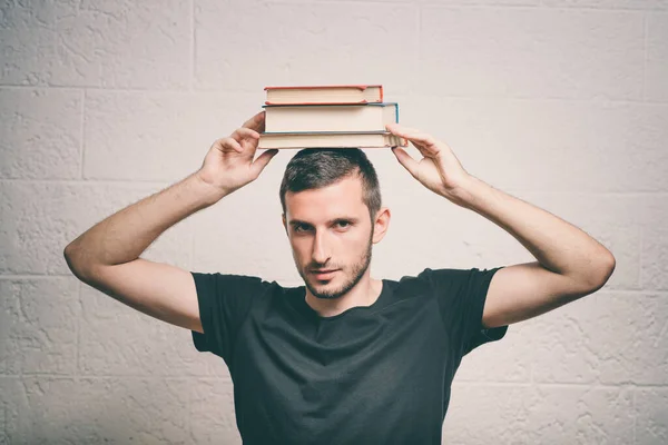 Hombre Con Libro —  Fotos de Stock