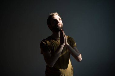 Dua et. Vay be. Stüdyo arka planı