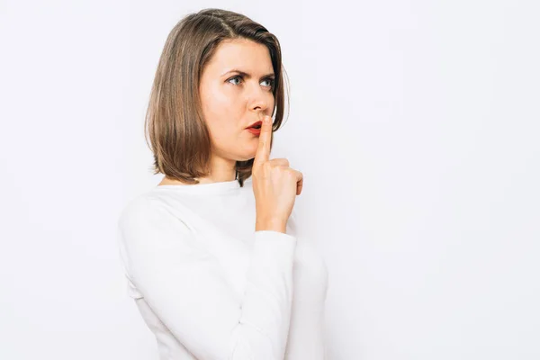 Frau Legte Finger Auf Ihre Lippen — Stockfoto