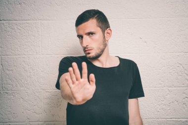 İşadamı dur hareketi gösterdi