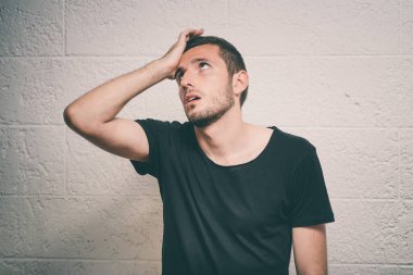 Hata yapan bir adam..