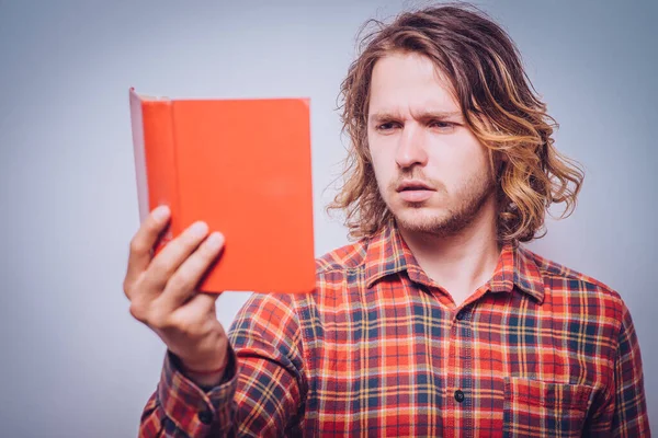 Man Met Een Boek — Stockfoto