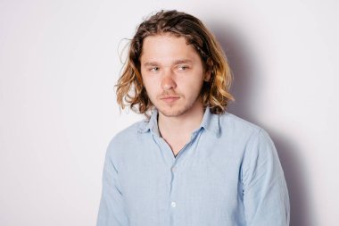 Bir adamın portresi.