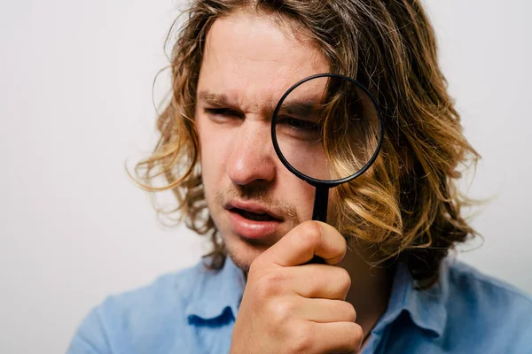 Mannen Med Förstoringsglas — Stockfoto