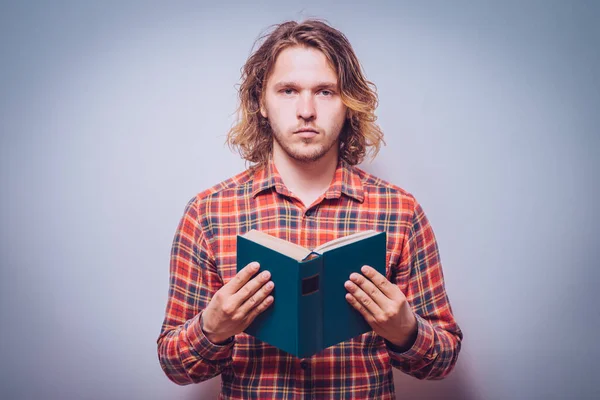 Man Met Een Boek — Stockfoto