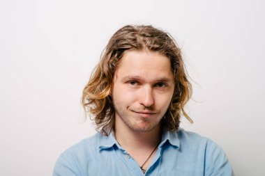 Bir adamın portresi.